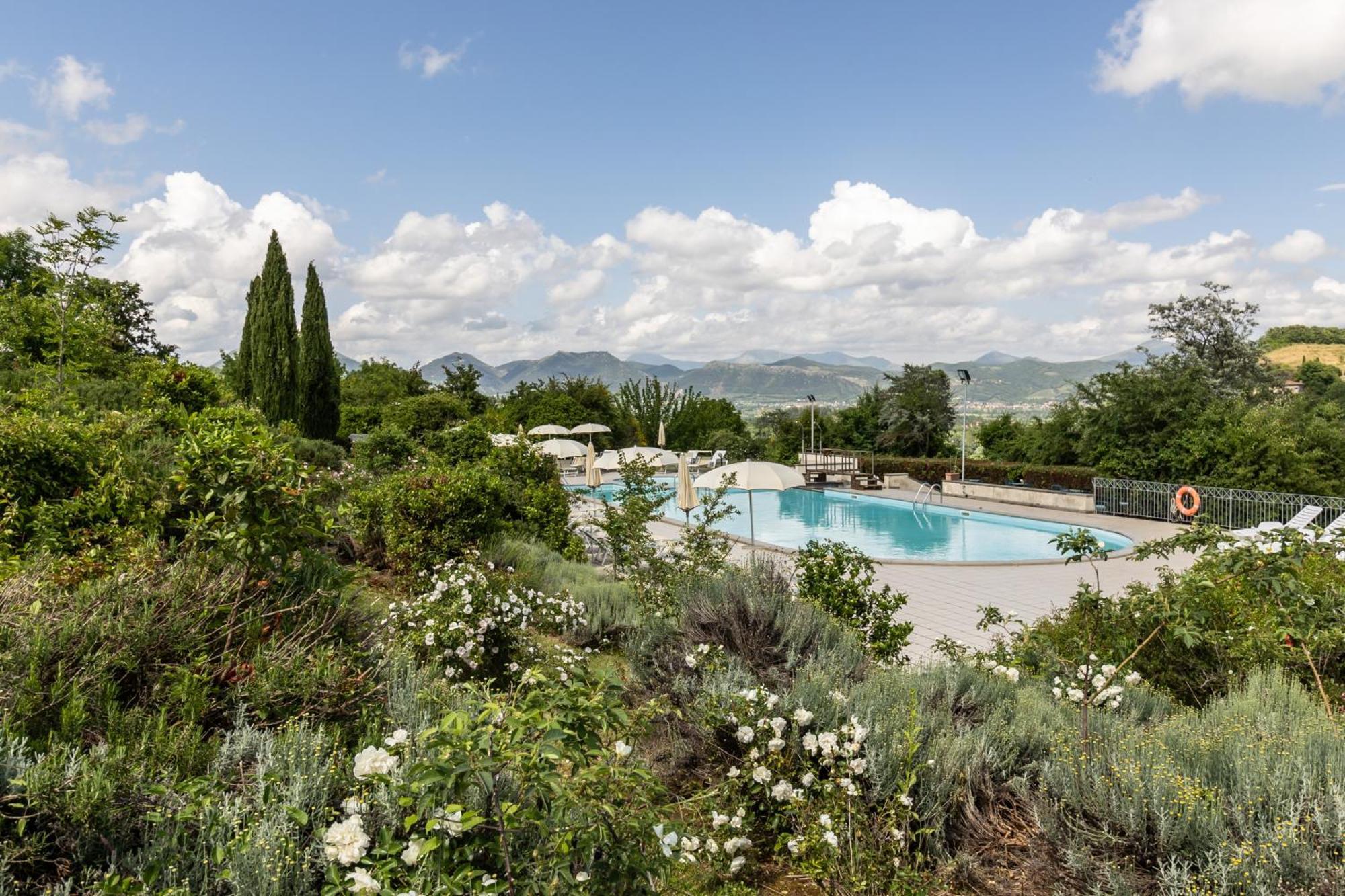 Tenuta Borgo San Michele Gubbio Exteriör bild