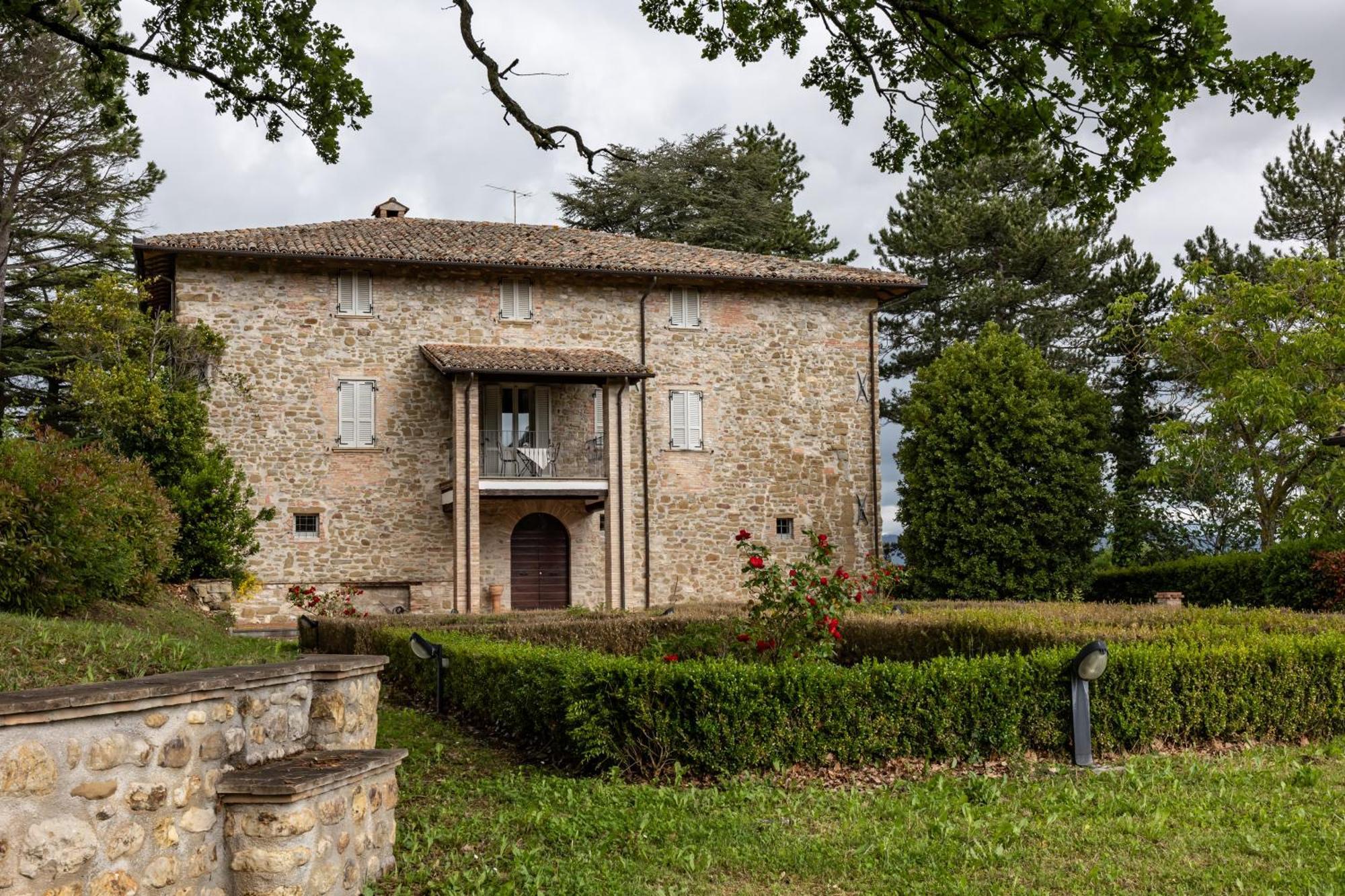 Tenuta Borgo San Michele Gubbio Exteriör bild