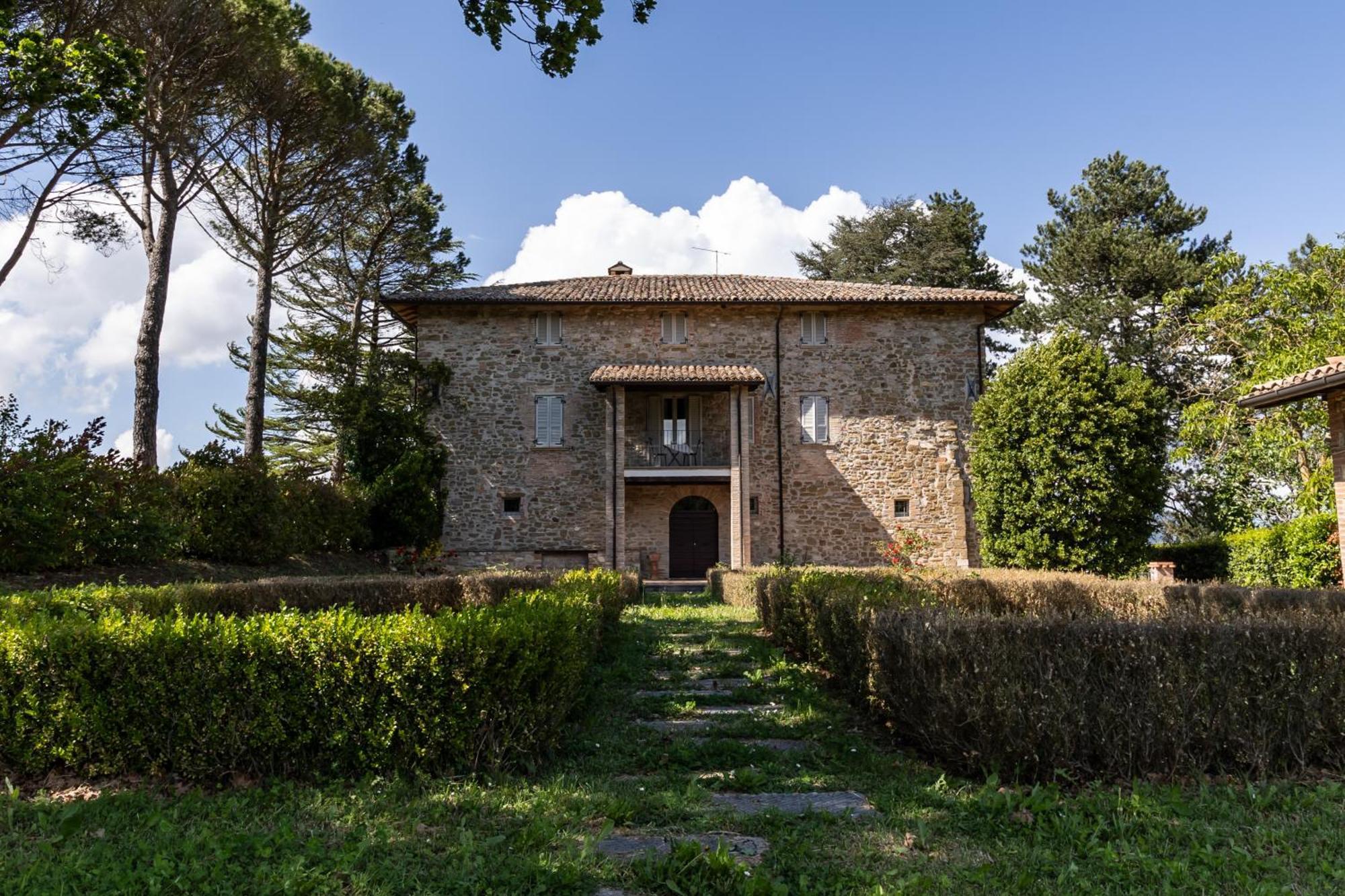 Tenuta Borgo San Michele Gubbio Exteriör bild