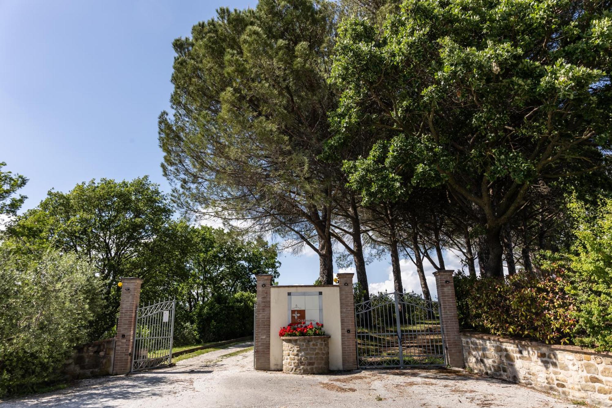 Tenuta Borgo San Michele Gubbio Exteriör bild